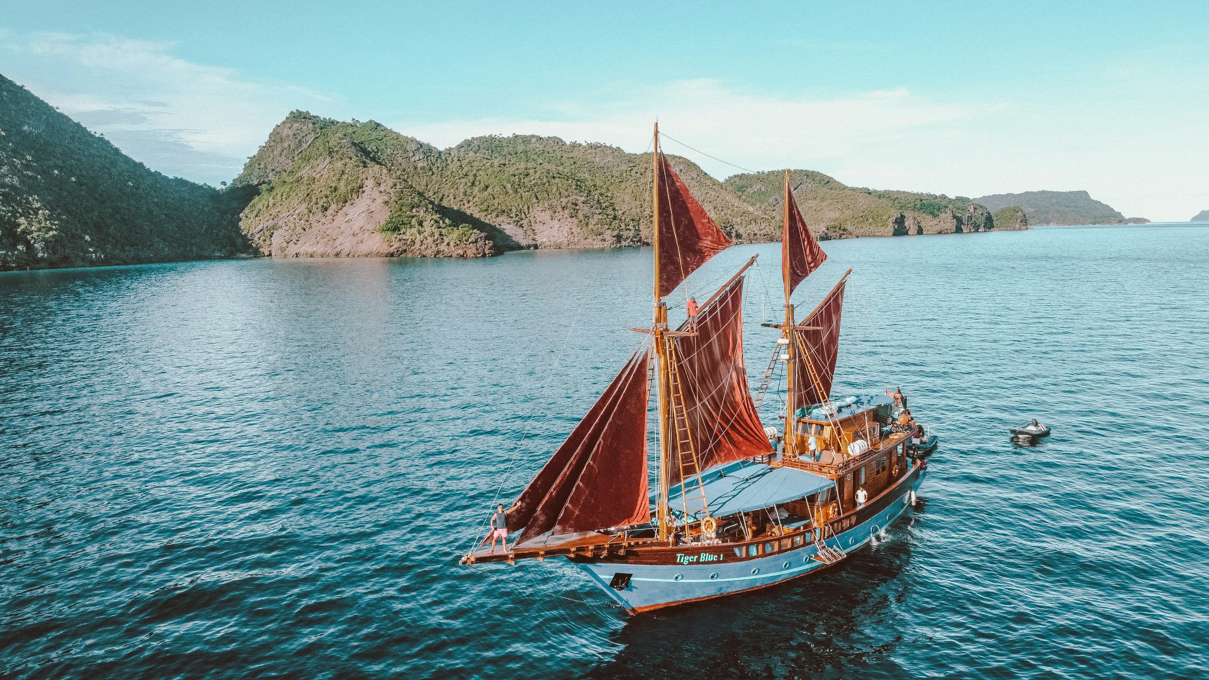 Frontier_Yachting_Indonesia_5.jpg