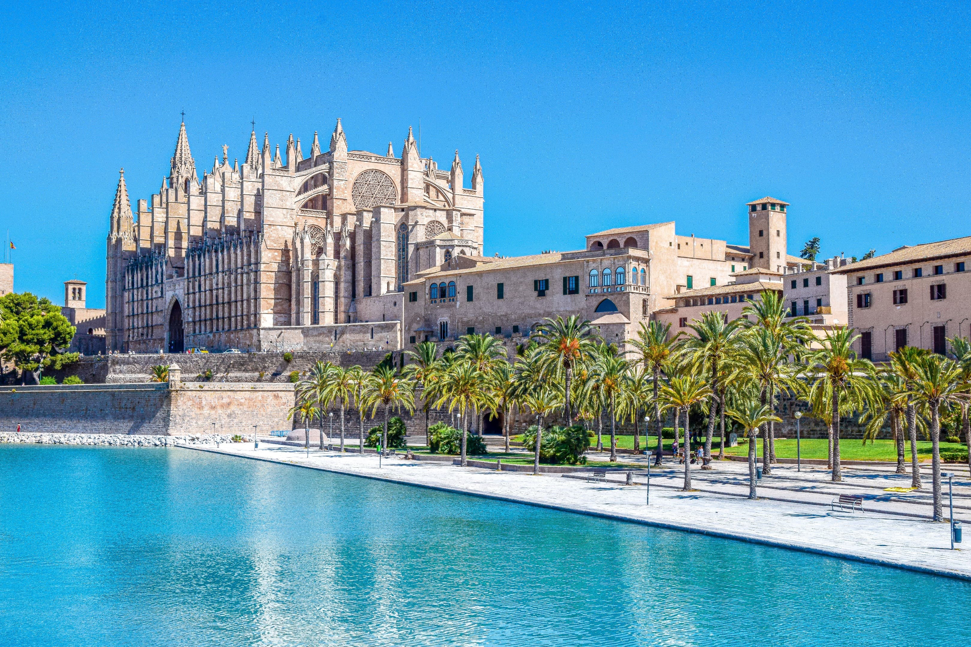 Frontier_Yachting_Balearic_Islands_4.jpg