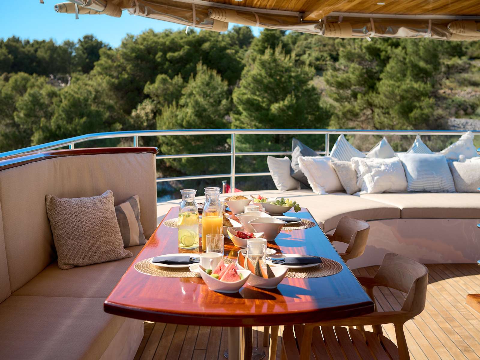 yachtPic12