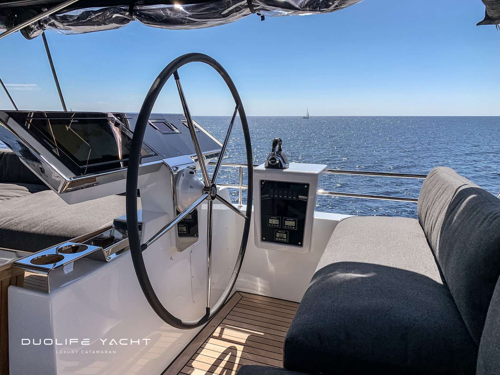 yachtPic13