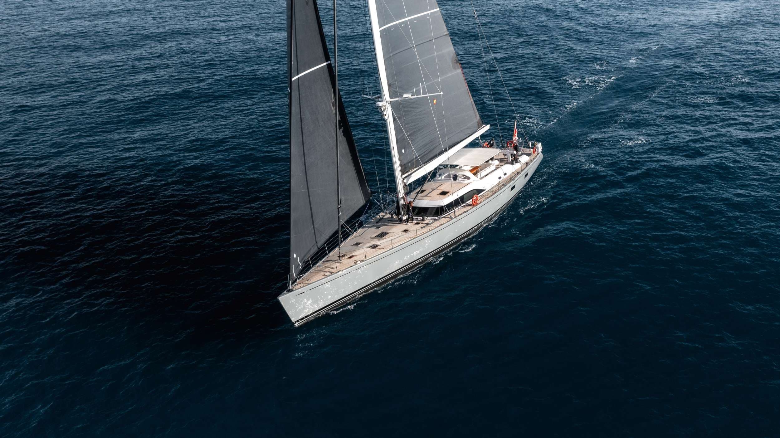 yachtPic1