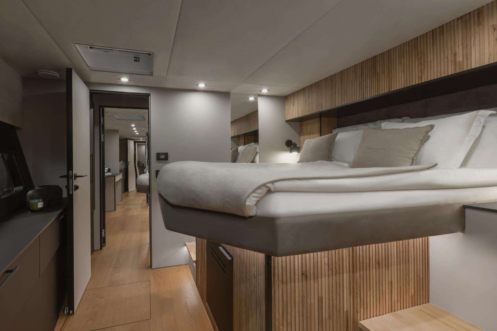 yachtPic10