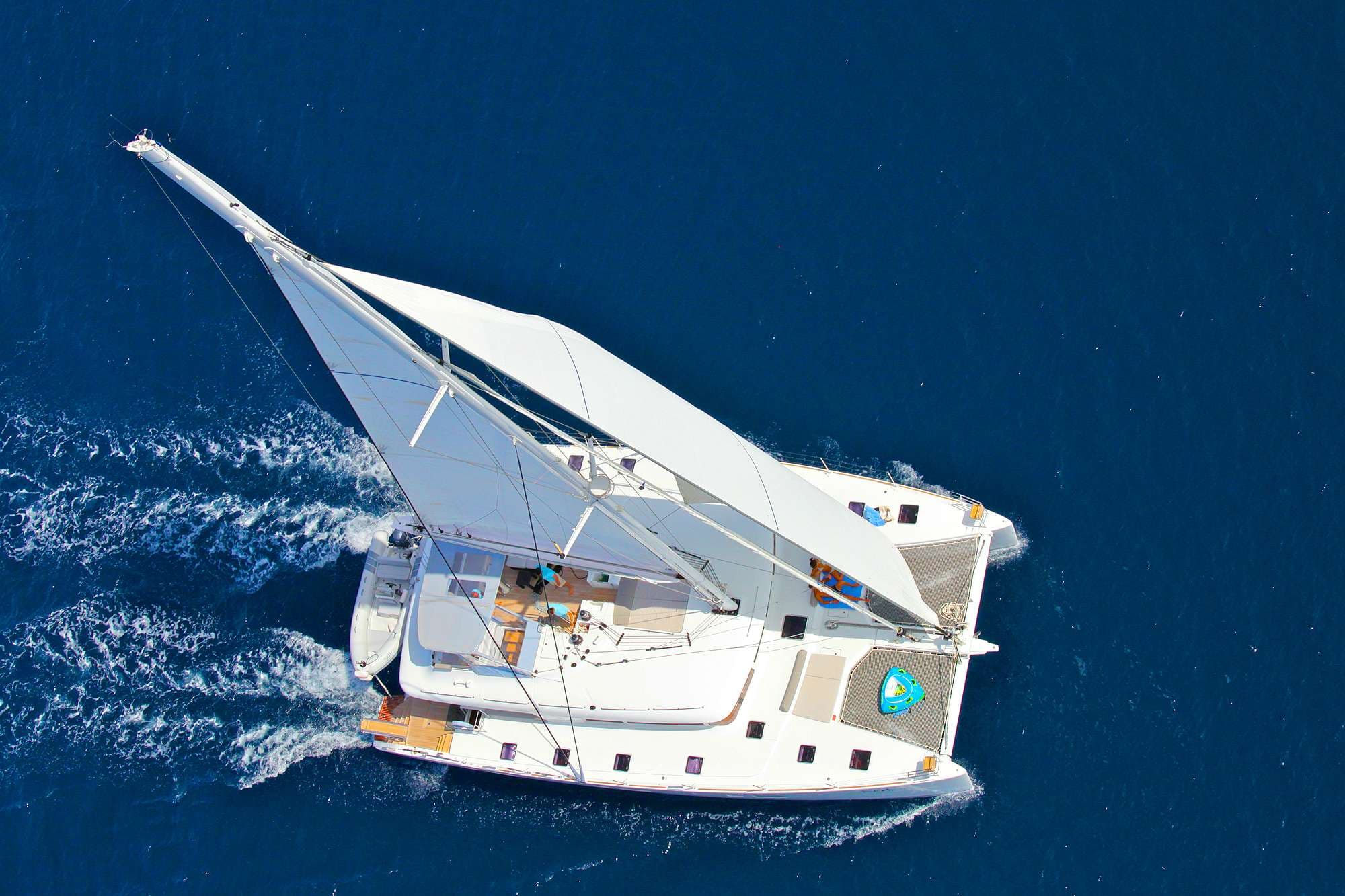 yachtPic1